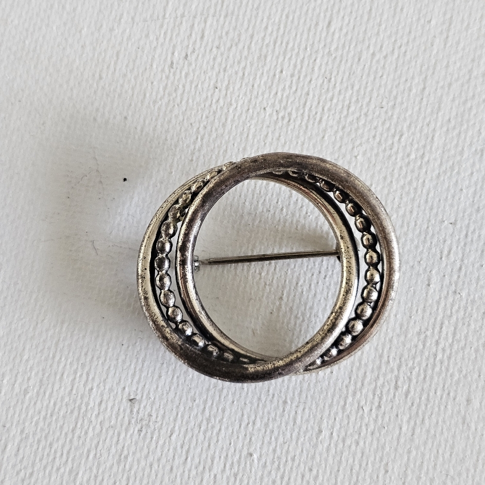 Vintage Beau Sterling Interlocking Circle Brooch